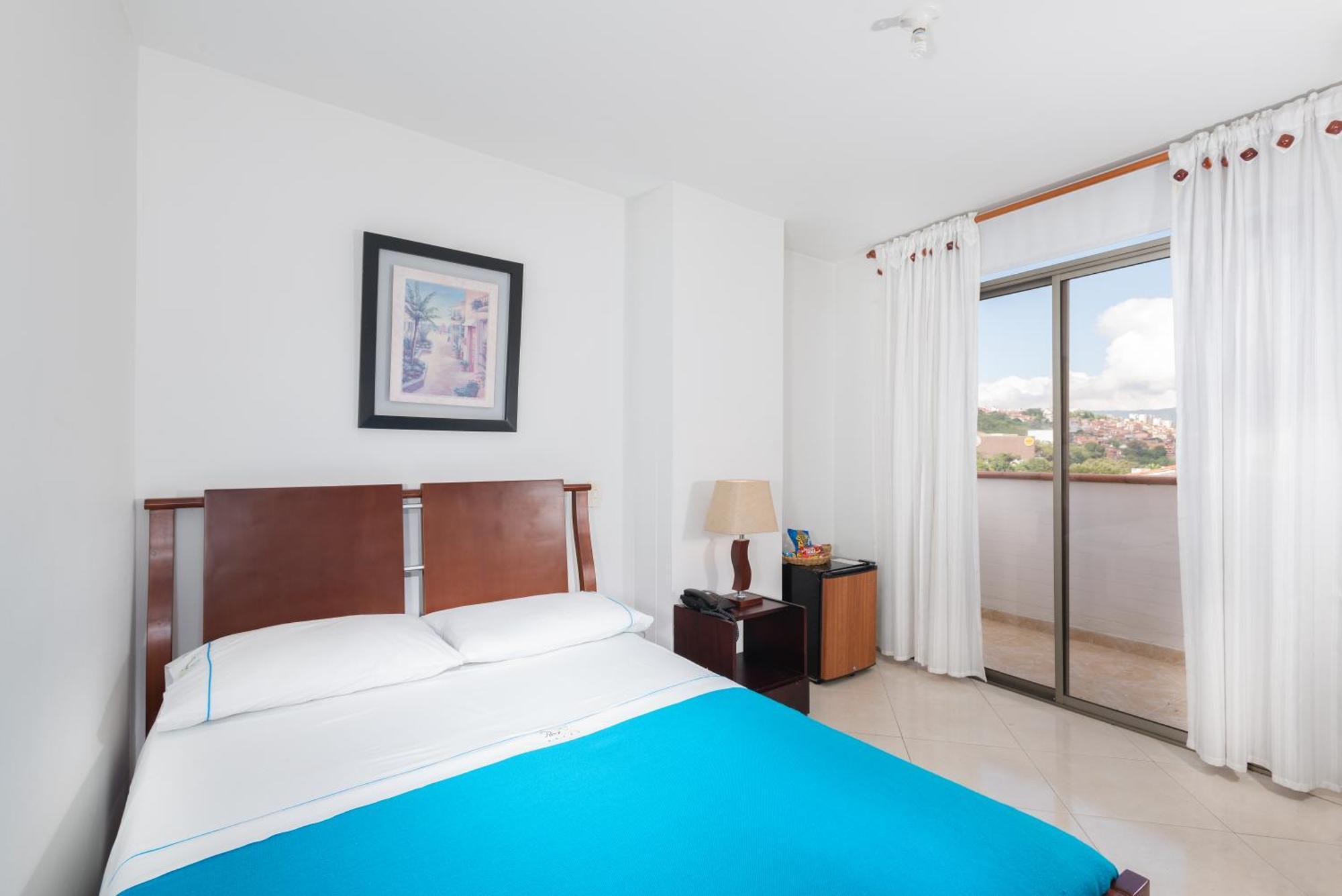 Hotel Puerto Bahia 산힐 외부 사진