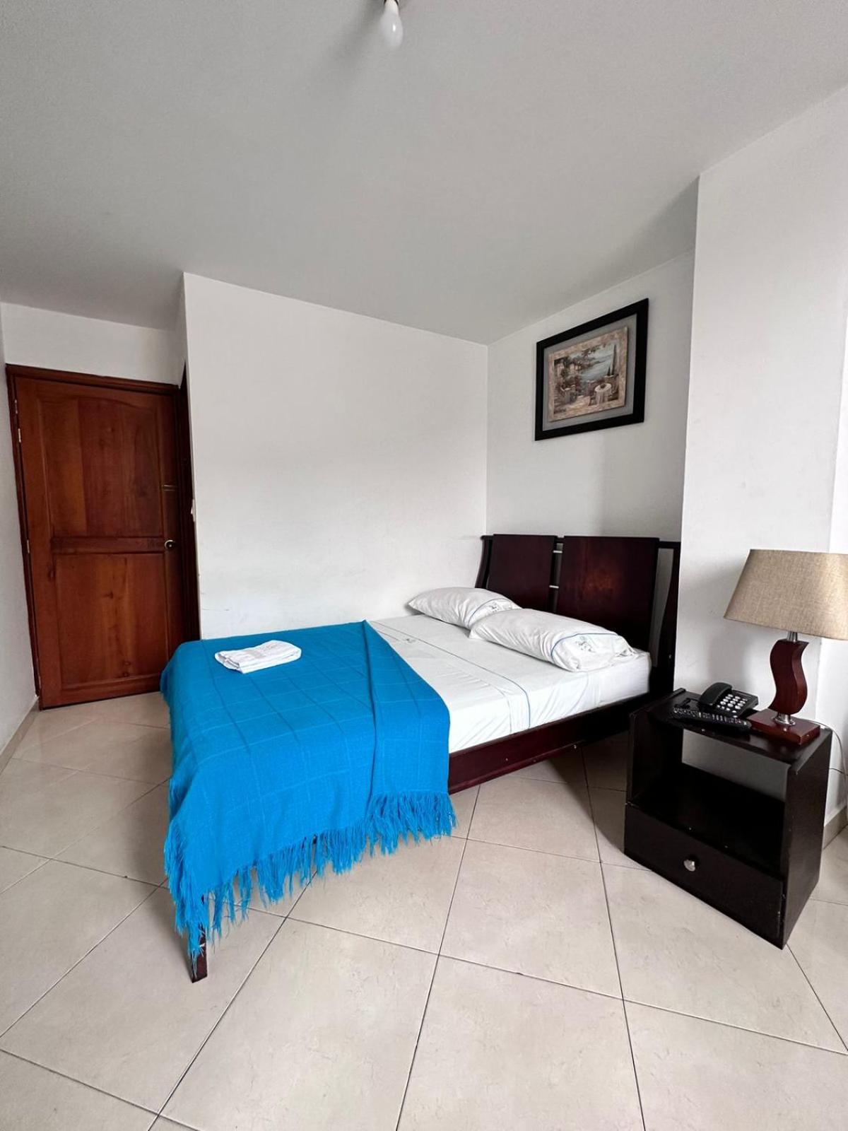 Hotel Puerto Bahia 산힐 외부 사진