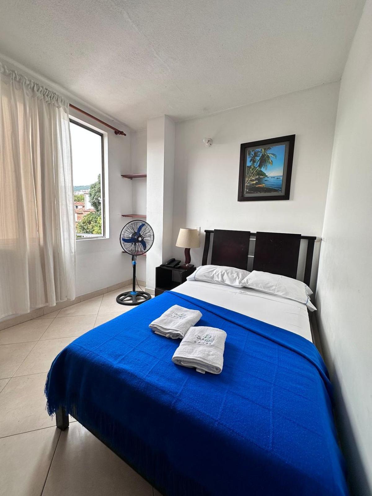Hotel Puerto Bahia 산힐 외부 사진