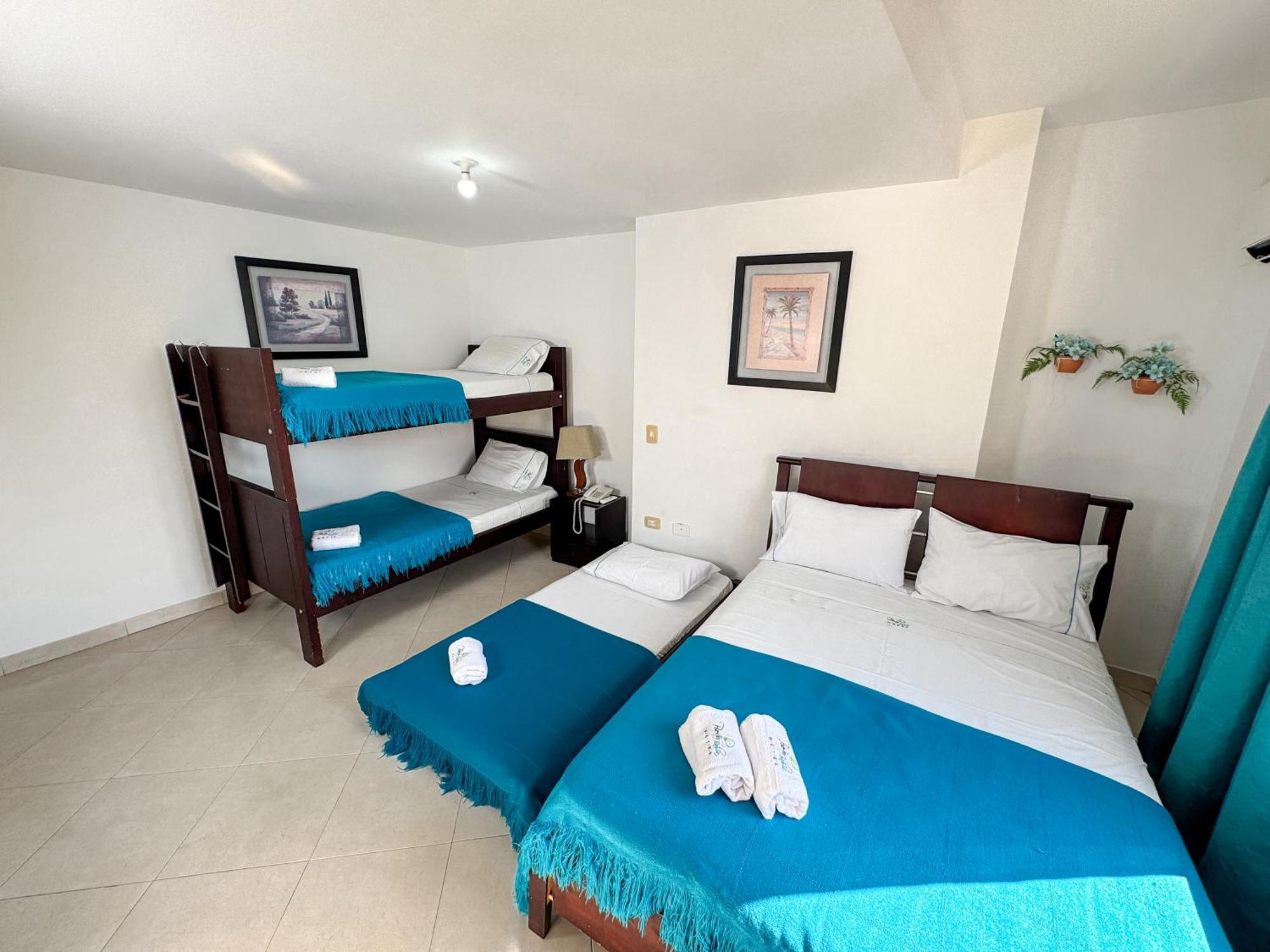 Hotel Puerto Bahia 산힐 외부 사진