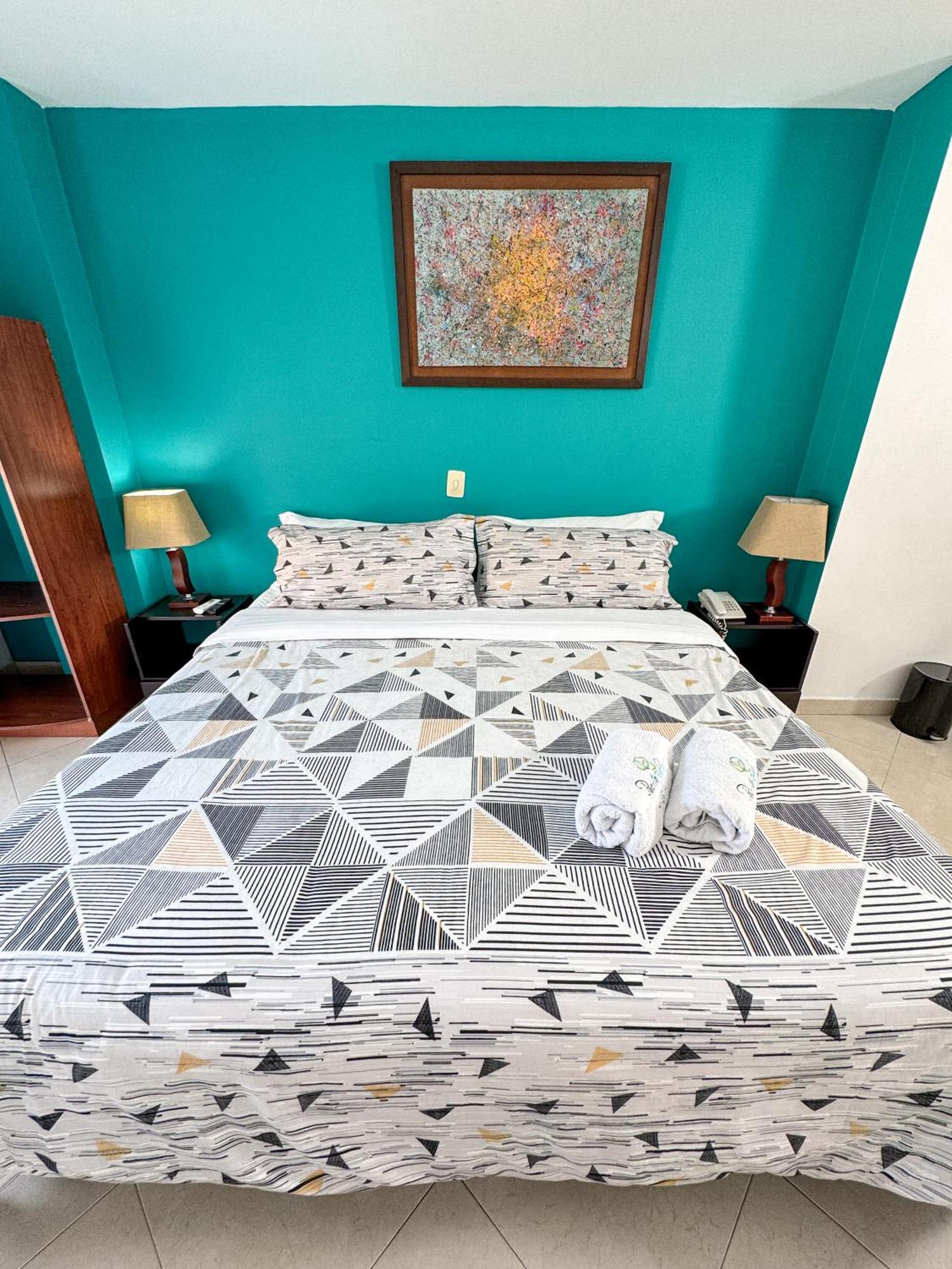 Hotel Puerto Bahia 산힐 외부 사진