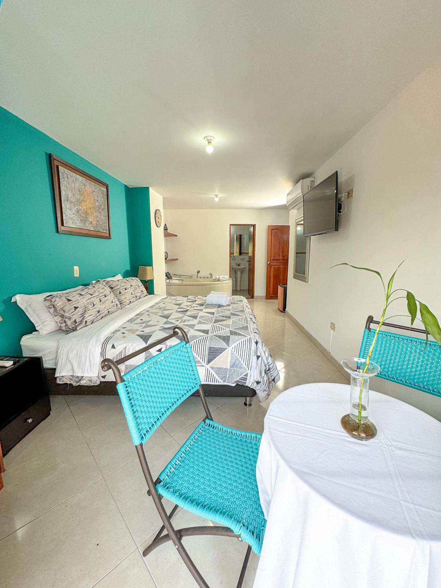 Hotel Puerto Bahia 산힐 외부 사진